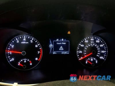 Zdjęcie 9 z 12 samochodu: 2018 KIA OPTIMA LX VIN:5XXGT4L35JG208670 - miniatura
