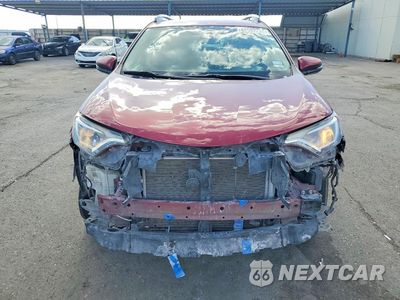 Piąte zdjęcie samochodu w środku: 2018 TOYOTA RAV4 XLE VIN:2T3WFREV2JW508906 - miniatura