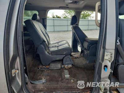 Zdjęcie 11 z 13 samochodu: 2008 CHEVROLET SUBURBAN K2500 VIN:3GNGK26KX8G210326 - miniatura