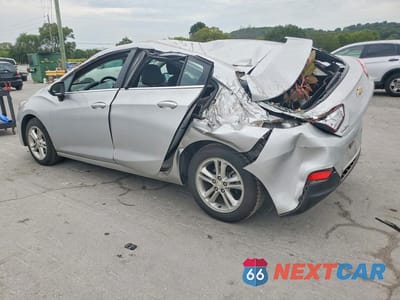 Drugie zdjęcie samochodu z przodu: 2018 CHEVROLET CRUZE LT VIN:3G1BE6SM0JS655274 - miniatura