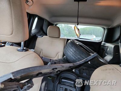 Zdjęcie 10 z 14 samochodu: 2018 JEEP RENEGADE SPORT VIN:ZACCJBAH9JPH17647 - miniatura