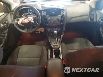 Zdjęcie 8 z 12 samochodu: 2016 FORD FOCUS SE VIN:1FADP3F29GL206696 - miniatura