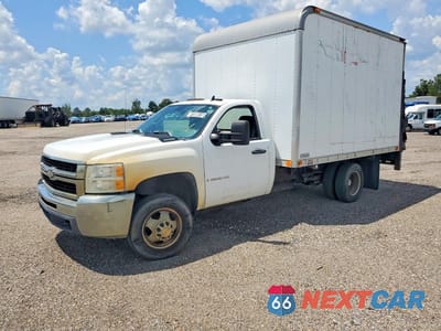 2008 CHEVROLET SILVERADO BOX TRUCK 1GBJC34KX8E143694 - główne zdjęcie licytacji z USA - miniatura