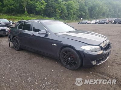 Czwarte zdjęcie samochodu z boku: 2013 BMW 528 XI VIN:WBAXH5C51DD108280 - miniatura