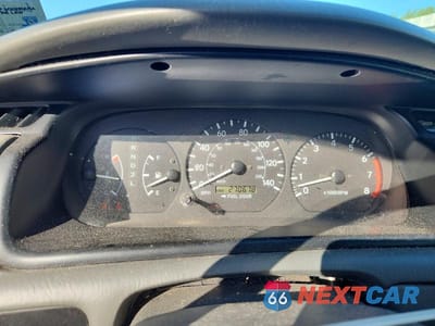 Zdjęcie 9 z 12 samochodu: 2000 TOYOTA CAMRY LE VIN:JT2BG22K2Y0403500 - miniatura