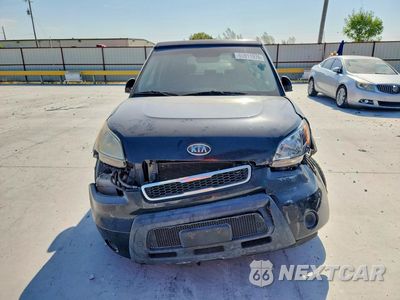 Piąte zdjęcie samochodu w środku: 2010 KIA SOUL + VIN:KNDJT2A2XA7179969 - miniatura