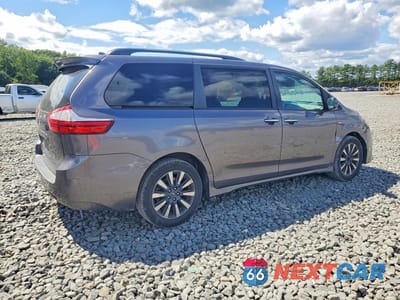 Trzecie zdjęcie samochodu z tyłu: 2019 TOYOTA SIENNA XLE 7-PASSENGER VIN:5TDDZ3DC8KS220578 - miniatura