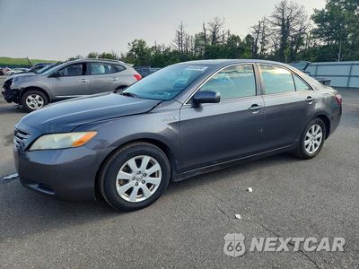 2007 TOYOTA CAMRY HYBRID JTNBB46K573041182 - główne zdjęcie licytacji z USA - miniatura