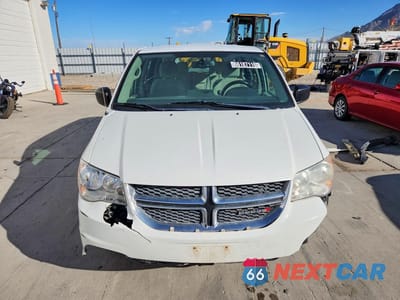 Piąte zdjęcie samochodu w środku: 2014 DODGE GRAND CARAVAN SE VIN:2C4RDGBG5ER275553 - miniatura