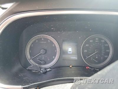 Zdjęcie 9 z 13 samochodu: 2019 HYUNDAI TUCSON SE VIN:KM8J2CA47KU005785 - miniatura