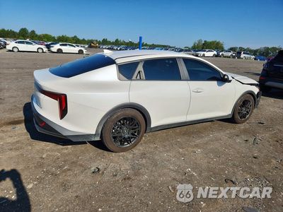 Trzecie zdjęcie samochodu z tyłu: 2025 KIA K4 LX VIN:3KPFT4DE5SE136097 - miniatura