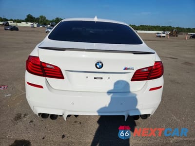 Zdjęcie 6 z 12 samochodu: 2014 BMW M5 VIN:WBSFV9C59ED593759 - miniatura