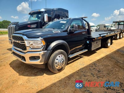 2024 RAM 5500 3C7WRMDL5RG298004 - główne zdjęcie licytacji z USA - miniatura