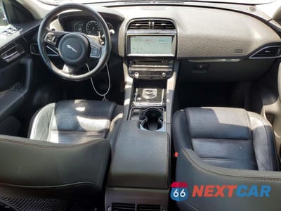 Zdjęcie 8 z 13 samochodu: 2017 JAGUAR F-PACE PRESTIGE VIN:SADCK2BN0HA095021 - miniatura