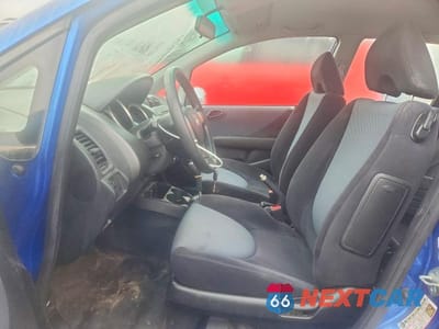 Zdjęcie 7 z 13 samochodu: 2008 HONDA FIT VIN:JHMGD38468S039234 - miniatura