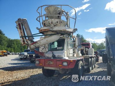 2016 OSHKOSH READY MIX TRUCK 10TAFLGF5GS775032 - główne zdjęcie licytacji z USA - miniatura