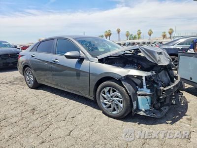 Czwarte zdjęcie samochodu z boku: 2025 HYUNDAI ELANTRA HYBRID BLUE VIN:KMHLM4DJ7SU129842 - miniatura
