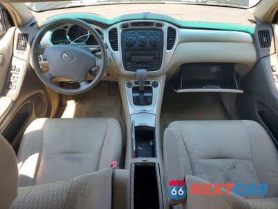 Zdjęcie 8 z 14 samochodu: 2004 TOYOTA HIGHLANDER BASE VIN:JTEGP21A340003036 - miniatura
