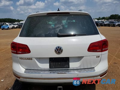 Zdjęcie 6 z 13 samochodu: 2017 VOLKSWAGEN TOUAREG EXECUTIVE VIN:WVGGF7BP6HD005915 - miniatura