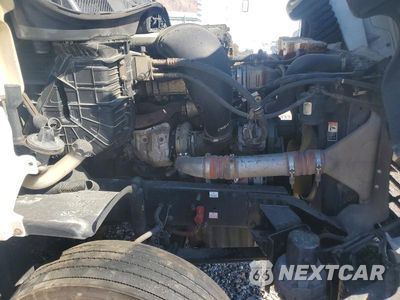 Zdjęcie 11 z 14 samochodu: 2016 FREIGHTLINER CASCADIA 125 SEMI TRUCK VIN:3AKJGLD5XGSHE3745 - miniatura