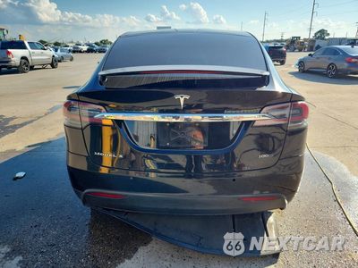 Zdjęcie 6 z 13 samochodu: 2017 TESLA MODEL X VIN:5YJXCBE23HF076644 - miniatura