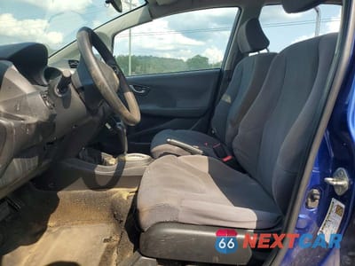 Zdjęcie 7 z 12 samochodu: 2010 HONDA FIT VIN:JHMGE8H2XAC012112 - miniatura