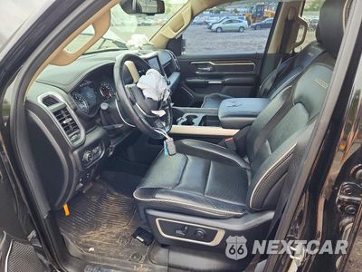 Zdjęcie 7 z 12 samochodu: 2019 RAM 1500 LARAMIE VIN:1C6SRFJT7KN845855 - miniatura