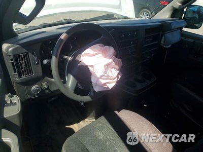Zdjęcie 8 z 14 samochodu: 2022 GMC SAVANA G2500 VIN:1GTW7AFP0N1244779 - miniatura