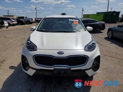 Piąte zdjęcie samochodu w środku: 2021 KIA SPORTAGE LX VIN:KNDPMCAC2M7944036 - miniatura