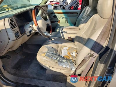 Zdjęcie 7 z 12 samochodu: 2000 CADILLAC ESCALADE LUXURY VIN:1GYEK63R3YR180864 - miniatura