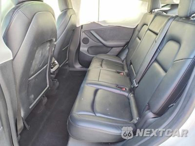 Zdjęcie 10 z 12 samochodu: 2022 TESLA MODEL Y VIN:7SAYGDEE6NF358225 - miniatura
