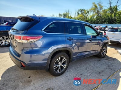 Trzecie zdjęcie samochodu z tyłu: 2016 TOYOTA HIGHLANDER XLE VIN:5TDJKRFH7GS504035 - miniatura