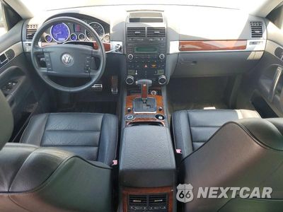 Zdjęcie 8 z 13 samochodu: 2004 VOLKSWAGEN TOUAREG 4.2 VIN:WVGCM77LX4D077284 - miniatura