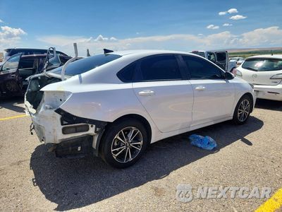 Trzecie zdjęcie samochodu z tyłu: 2024 KIA FORTE LXS VIN:3KPF24AD0RE716396 - miniatura