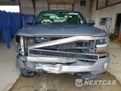 Piąte zdjęcie samochodu w środku: 2017 CHEVROLET SILVERADO K1500 LT VIN:1GCVKRECXHZ227842 - miniatura