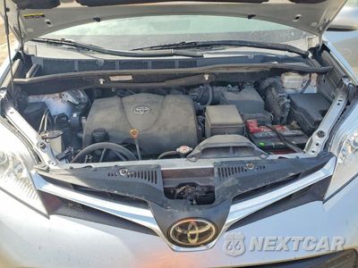 Zdjęcie 12 z 14 samochodu: 2019 TOYOTA SIENNA LE VIN:5TDKZ3DC5KS015940 - miniatura