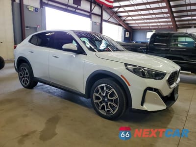 Czwarte zdjęcie samochodu z boku: 2026 BMW X2 XDRIVE28I VIN:WBX63GM04T5402683 - miniatura