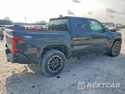 Trzecie zdjęcie samochodu z tyłu: 2024 TOYOTA TACOMA TRD SPORT VIN:3TYLB5JN0RT039507 - miniatura