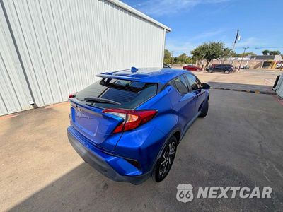 Czwarte zdjęcie samochodu z boku: 2018 TOYOTA C-HR XLE VIN:NMTKHMBXXJR059895 - miniatura