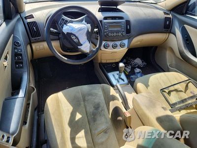 Zdjęcie 8 z 12 samochodu: 2010 HYUNDAI ELANTRA GLS VIN:KMHDU4AD0AU132504 - miniatura