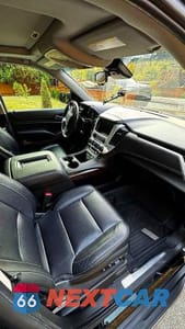 Piąte zdjęcie samochodu w środku: 2018 GMC YUKON XL K1500 SLT VIN:1GKS2GKC2JR383153 - miniatura