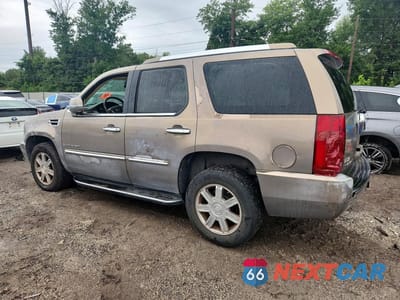 Drugie zdjęcie samochodu z przodu: 2007 CADILLAC ESCALADE LUXURY VIN:1GYFK63837R156333 - miniatura