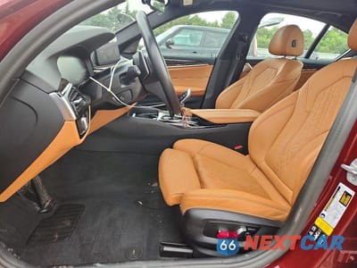 Zdjęcie 7 z 12 samochodu: 2023 BMW 540 XI VIN:WBA73BJ0XPCM57646 - miniatura