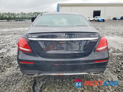 Zdjęcie 6 z 13 samochodu: 2017 MERCEDES-BENZ E 300 4MATIC VIN:WDDZF4KB7HA063412 - miniatura
