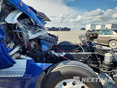 Zdjęcie 10 z 13 samochodu: 2025 FREIGHTLINER CASCADIA 126