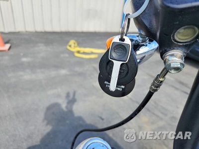 Zdjęcie 8 z 9 samochodu: 2022 HARLEY-DAVIDSON FXST VIN:1HD1BVJ16NB034635 - miniatura
