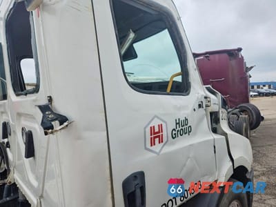 Zdjęcie 12 z 12 samochodu: 2021 FREIGHTLINER CASCADIA 116 TRUCK CAB AND CHASSIS VIN:3AKJHTDV1MSMU6874 - miniatura
