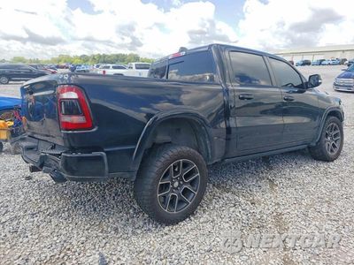 Trzecie zdjęcie samochodu z tyłu: 2019 RAM 1500 LARAMIE VIN:1C6SRFJT4KN845425 - miniatura