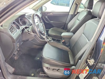 Zdjęcie 7 z 13 samochodu: 2018 VOLKSWAGEN TIGUAN SE VIN:3VV2B7AX9JM100203 - miniatura