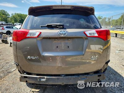 Zdjęcie 6 z 13 samochodu: 2015 TOYOTA RAV4 XLE VIN:JTMRFREVXFD154599 - miniatura